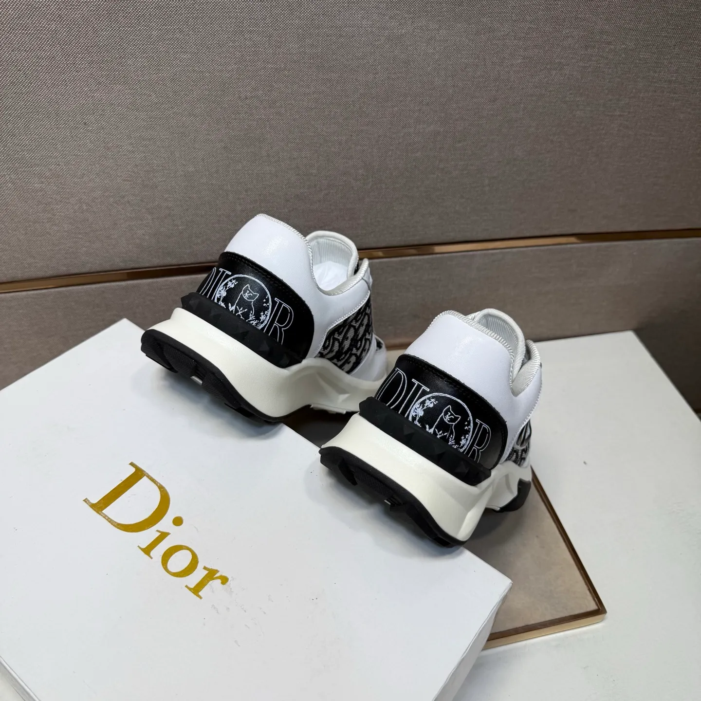 ⬛️Men's shoes💰p442 [Dior~] Men's casual shoes 2025z cabinet sales simultaneously 🔶Size: 38-44#️⃣ 🔷2 colors🔜The upper is made of multi-material splicing➕Mesh lining, comfortable and breathable, sole: original comfortable and wear-resistant outsole, ⚠️real thing📱photographed🎬real thing is better📢📢📢